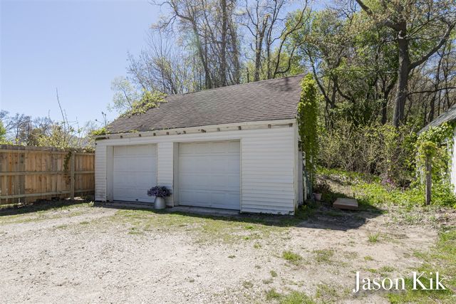 369 N 3rd Avenue, Fruitport, MI 49415