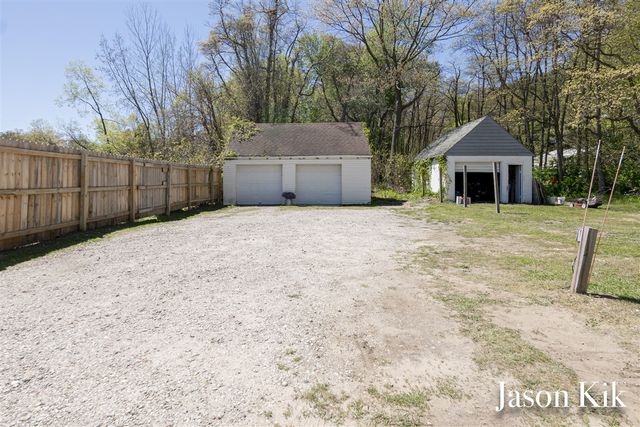 369 N 3rd Avenue, Fruitport, MI 49415
