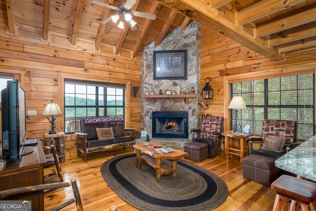 237 Dupont Drive, Blue Ridge, GA 30513