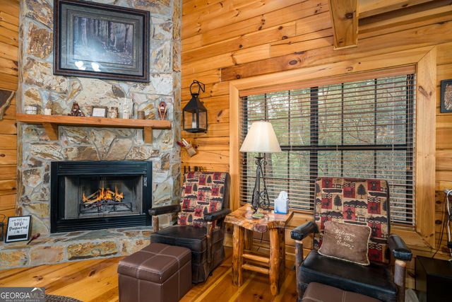 237 Dupont Drive, Blue Ridge, GA 30513
