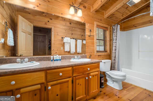237 Dupont Drive, Blue Ridge, GA 30513