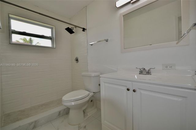 9974 SW 88th St 1020, Miami, FL 33176