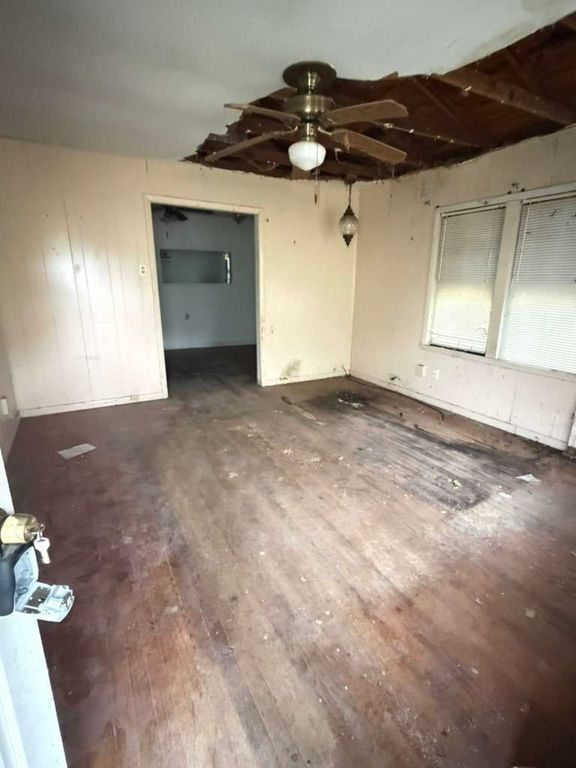 1701 Main Dr, Corpus Christi, TX 78409 — photo 2