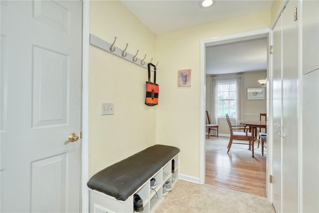 9 Burncoat Way, Pittsford, NY 14534