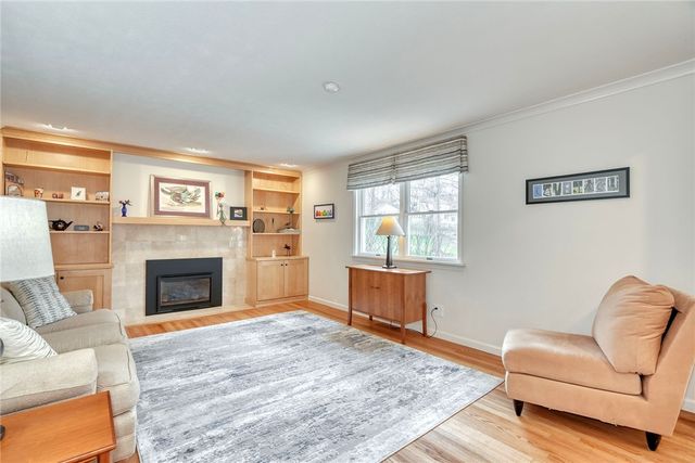 9 Burncoat Way, Pittsford, NY 14534