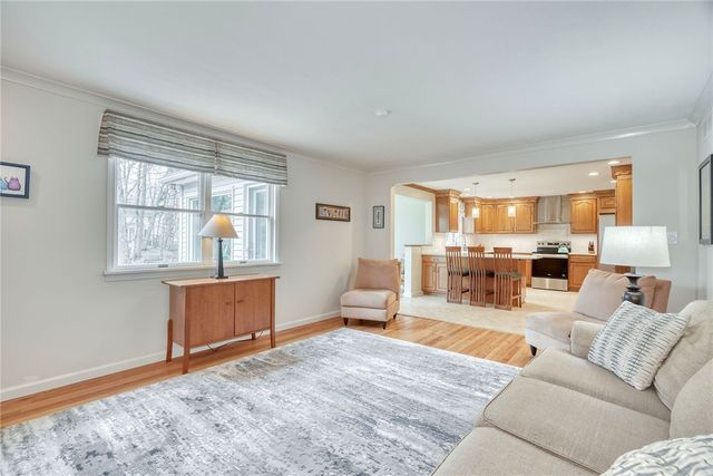 9 Burncoat Way, Pittsford, NY 14534