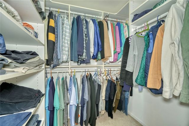 9 Burncoat Way, Pittsford, NY 14534