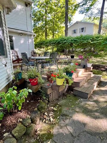 9 Burncoat Way, Pittsford, NY 14534