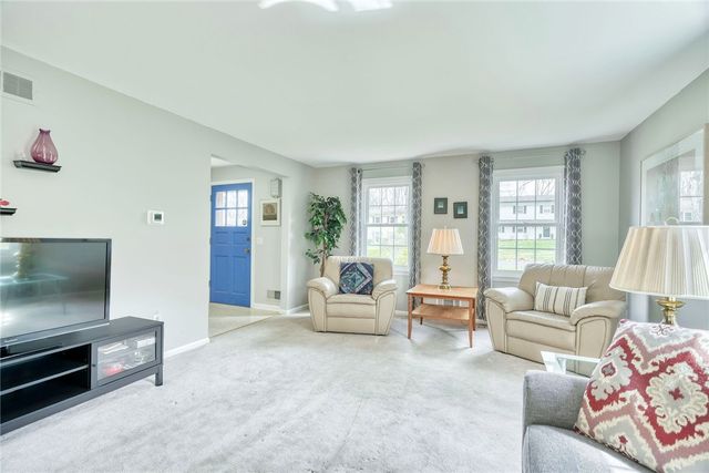 9 Burncoat Way, Pittsford, NY 14534