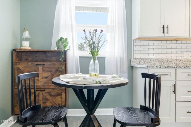 834 Gray Station Sulphur Springs Road, Jonesborough, TN 37659