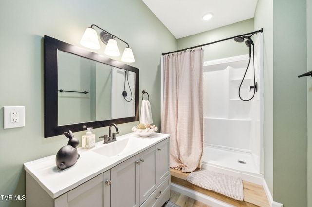 834 Gray Station Sulphur Springs Road, Jonesborough, TN 37659