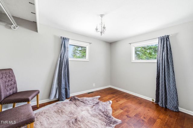 834 Gray Station Sulphur Springs Road, Jonesborough, TN 37659