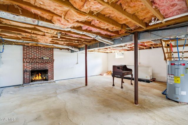 834 Gray Station Sulphur Springs Road, Jonesborough, TN 37659