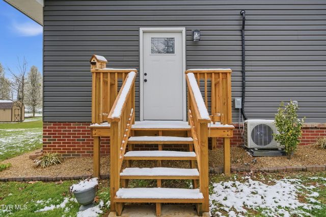 834 Gray Station Sulphur Springs Road, Jonesborough, TN 37659