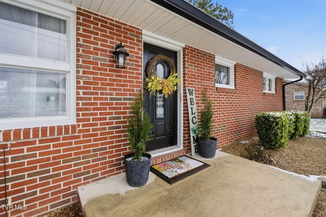 834 Gray Station Sulphur Springs Road, Jonesborough, TN 37659