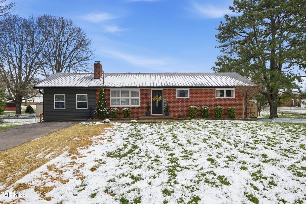834 Gray Station Sulphur Springs Road, Jonesborough, TN 37659