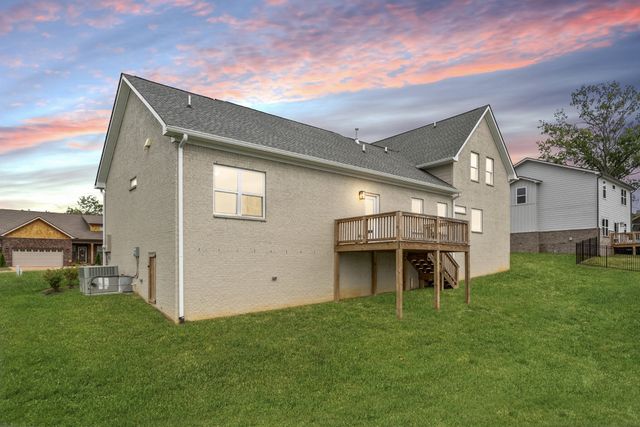 123 Stewarts Landing Dr, Mount Juliet, TN 37122