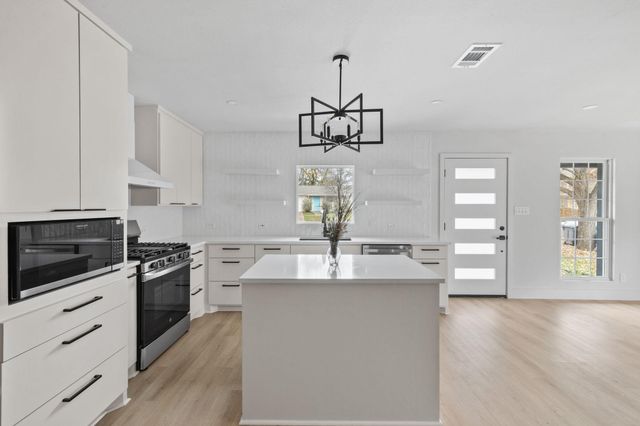 903 Cardiff DR, Austin, TX 78745