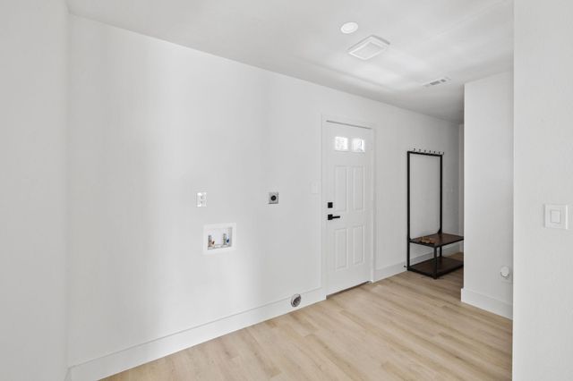 903 Cardiff DR, Austin, TX 78745