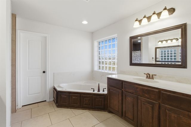 1030 Lester Burt Road, Farmersville, TX 75442