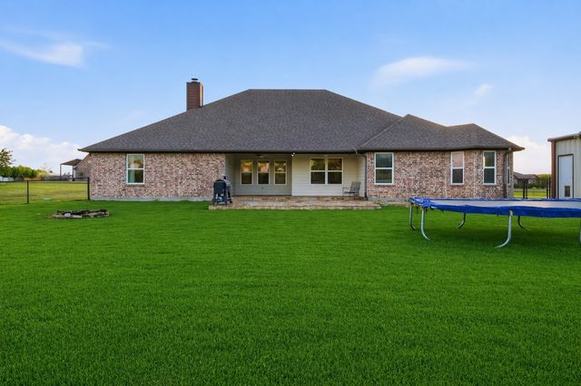1030 Lester Burt Road, Farmersville, TX 75442