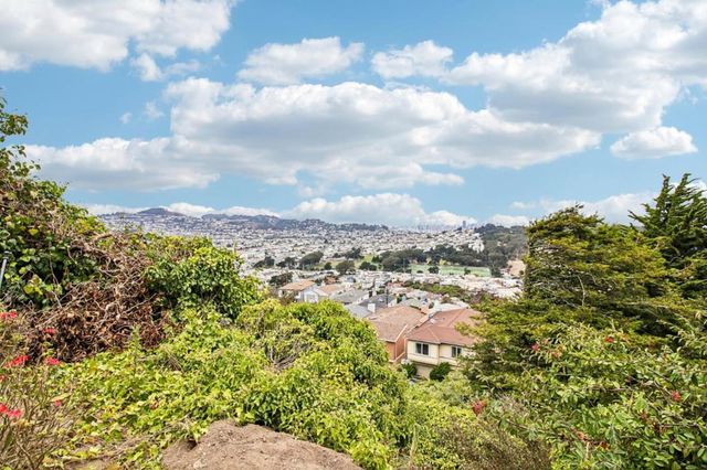 74 Dalerose Court, Daly City, CA 94014
