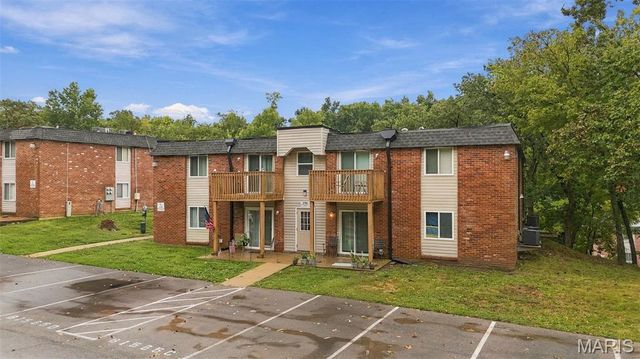 2797 Blackforest Drive D, Oakville, MO 63129