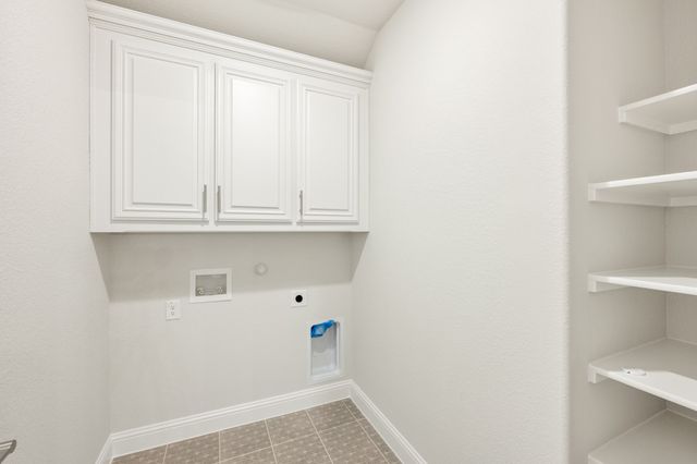 926 S Bluebird Lane, Midlothian, TX 76065