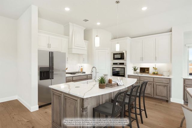 926 S Bluebird Lane, Midlothian, TX 76065
