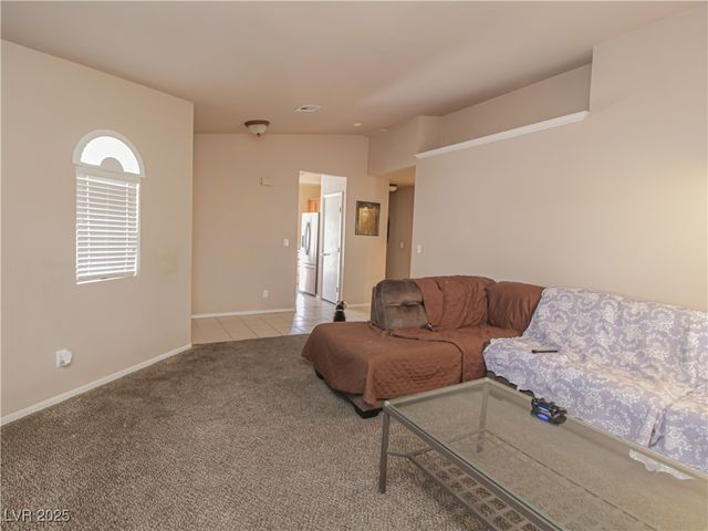 1636 Royal Palm Drive, Las Vegas, NV 89128