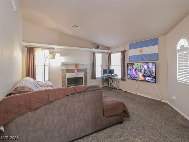 1636 Royal Palm Drive, Las Vegas, NV 89128