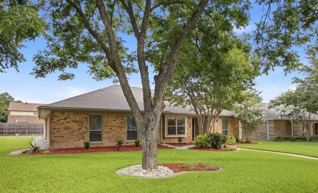 219 Hemlock Drive, Richardson, TX 75081