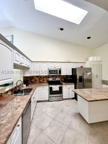 8195 Via Bella, Boca Raton, FL 33496