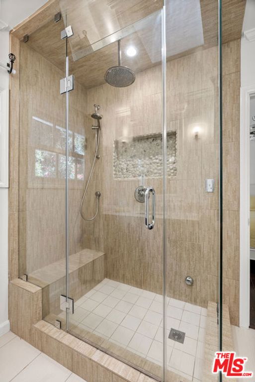 Image 32 of property listing at 2761 Hutton Drive, Los Angeles, CA 90210