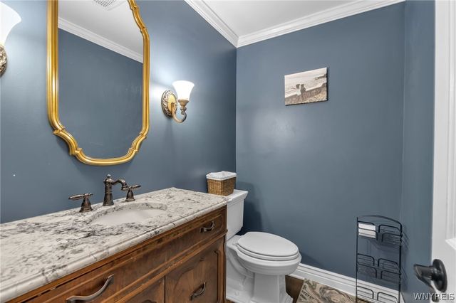 70 Wynngate Lane, Amherst, NY 14221