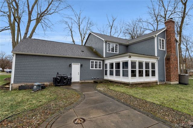 70 Wynngate Lane, Amherst, NY 14221