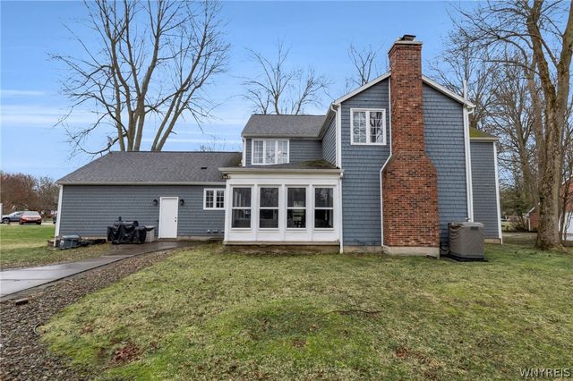 70 Wynngate Lane, Amherst, NY 14221