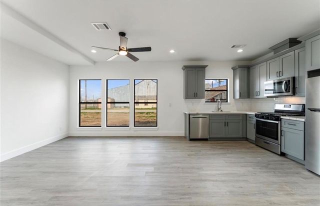 205 S Second Street, Beasley, TX 77417