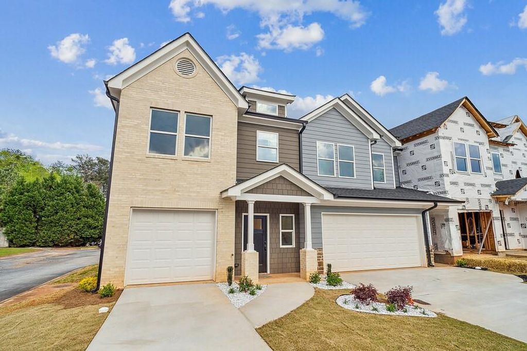 4011 Redan RD 7, Stone Mountain, GA 30083