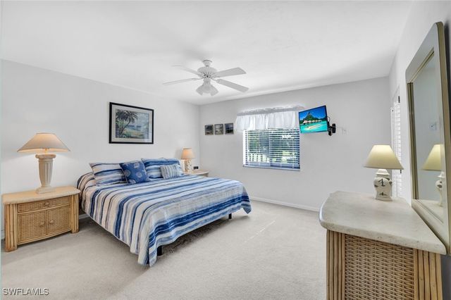 228 Fox Glen DR 3203, Naples, FL 34104