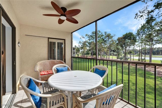 228 Fox Glen DR 3203, Naples, FL 34104