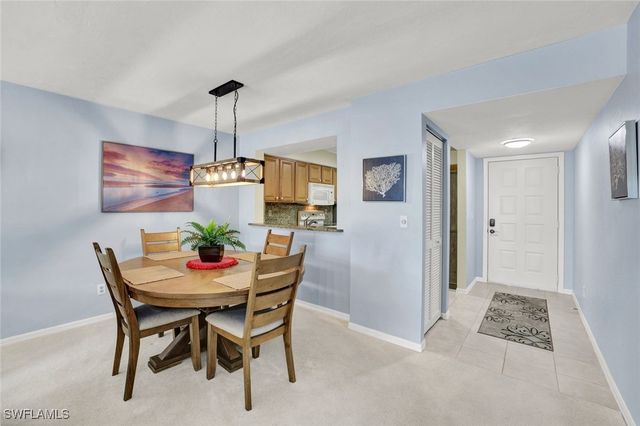 228 Fox Glen DR 3203, Naples, FL 34104