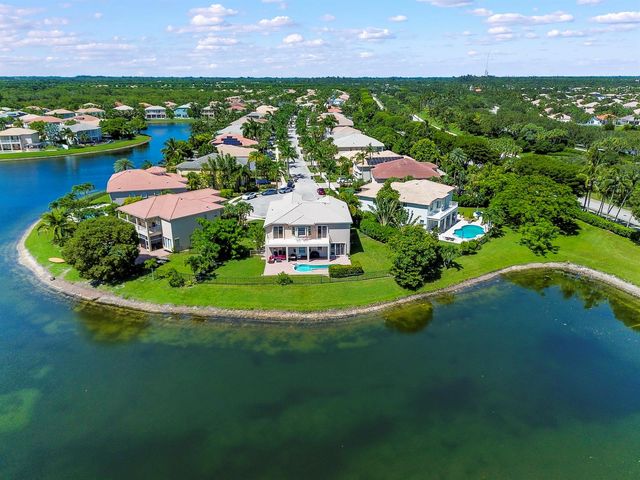 9133 Delemar Court, Wellington, FL 33414