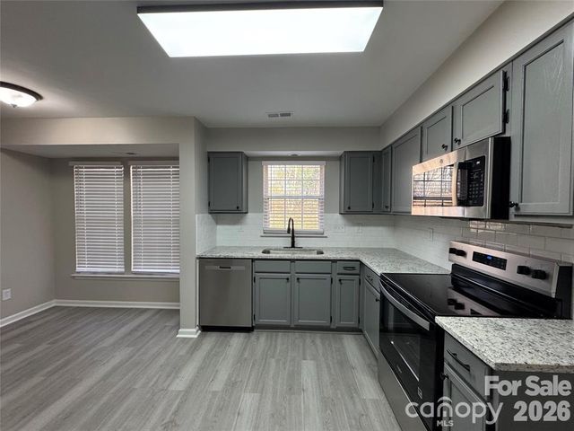 1425 Sugar Hollow Drive, Charlotte, NC 28214