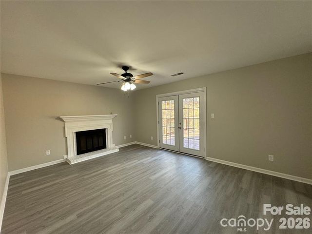 1425 Sugar Hollow Drive, Charlotte, NC 28214