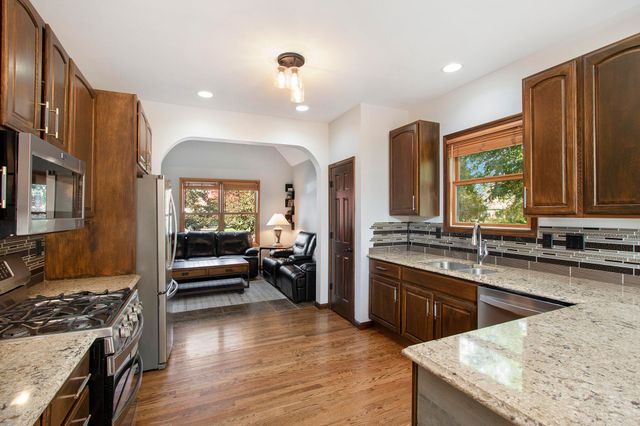 4131 Abercrombie Drive, Chesterton, IN 46304