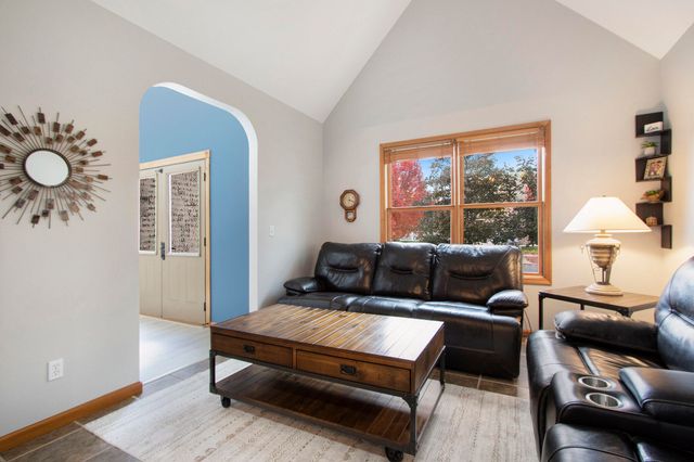 4131 Abercrombie Drive, Chesterton, IN 46304