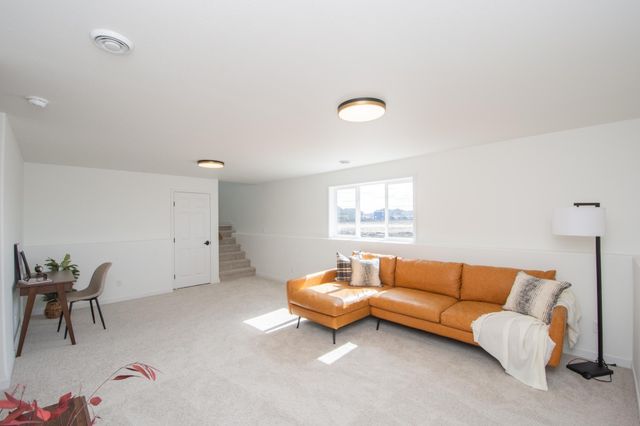 6810 32 Street S, Fargo, ND 58104