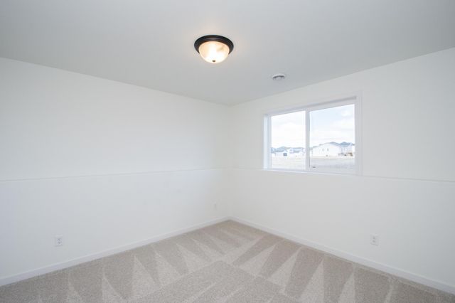 6810 32 Street S, Fargo, ND 58104