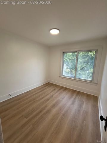 1003 Emwill Street, Ferndale, MI 48220